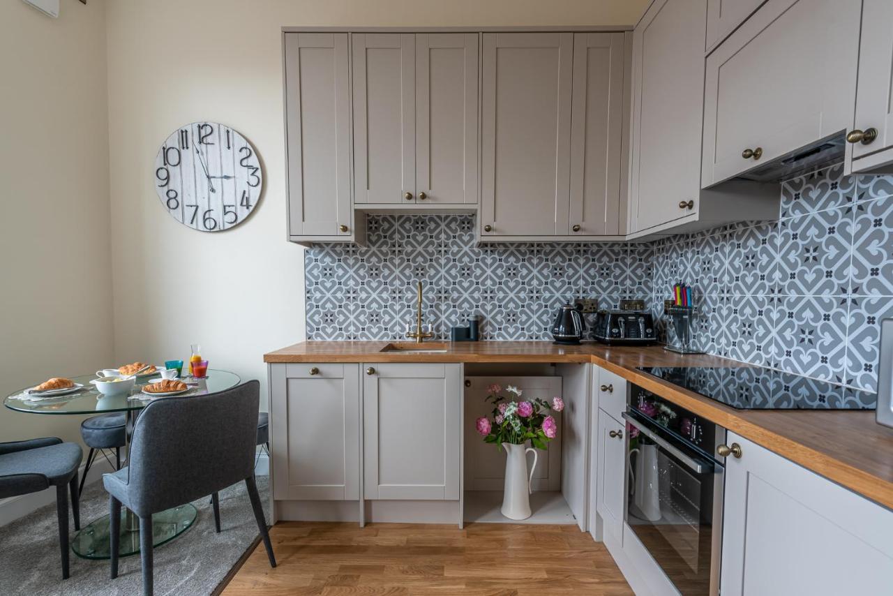 Newly Converted Rowntree House Shambles Apartment *